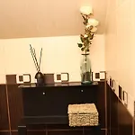 кузня зона та сніданки входять у вартість Hotel *