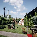 кузня зона та сніданки входять у вартість Hotel
