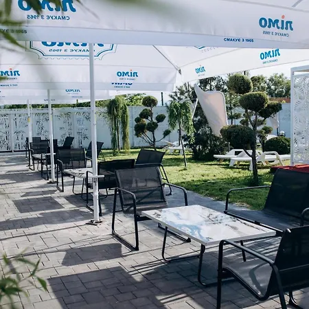 кузня критий басейн та сніданки входять у вартість Hotel