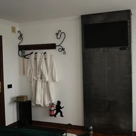 кузня критий басейн та сніданки входять у вартість Hotel *