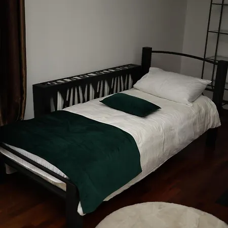 Hotel кузня критий басейн та сніданки входять у вартість *