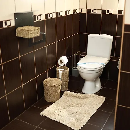 кузня критий басейн та сніданки входять у вартість Hotel