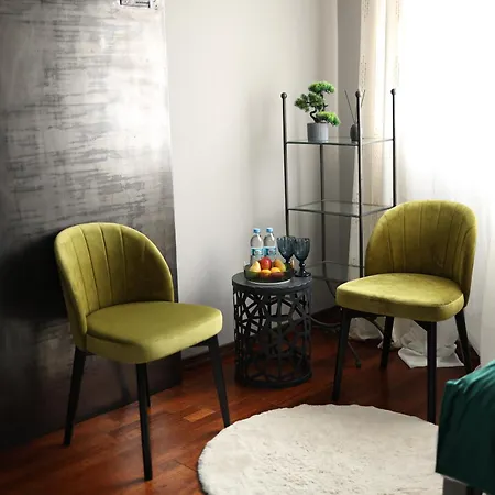 Hotel кузня критий басейн та сніданки входять у вартість