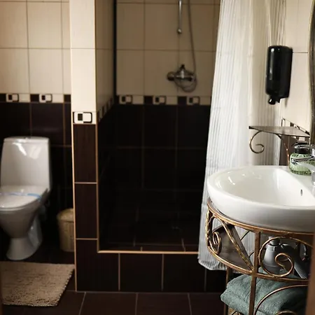 кузня критий басейн та сніданки входять у вартість Hotel