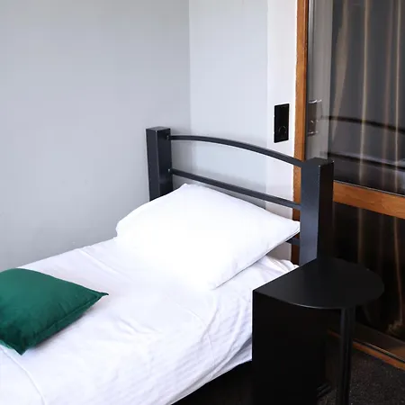 Hotel кузня критий басейн та сніданки входять у вартість Mateyevtsy