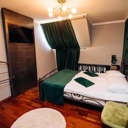 кузня критий басейн та сніданки входять у вартість * Mateyevtsy