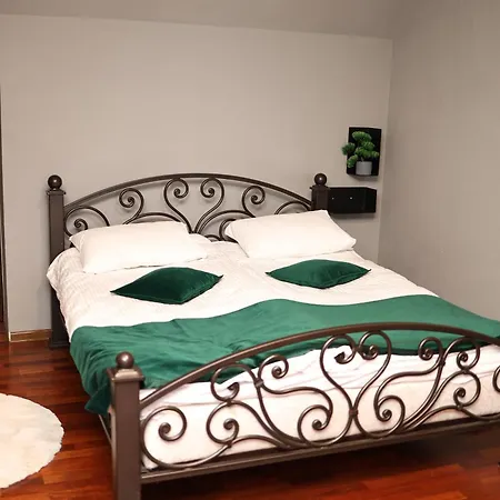 кузня критий басейн та сніданки входять у вартість *