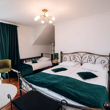 кузня критий басейн та сніданки входять у вартість * Mateyevtsy