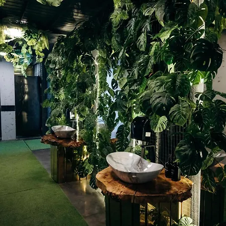 кузня критий басейн та сніданки входять у вартість *