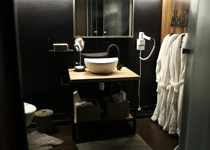 кузня зона та сніданки входять у вартість Otel