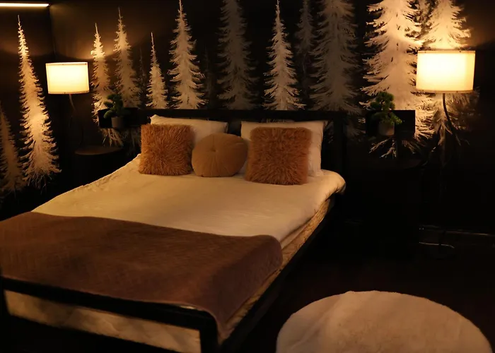 кузня зона та сніданки входять у вартість Otel
