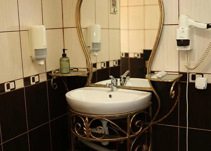 Otel кузня зона та сніданки входять у вартість *