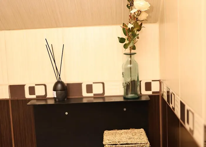 кузня зона та сніданки входять у вартість Hotel *